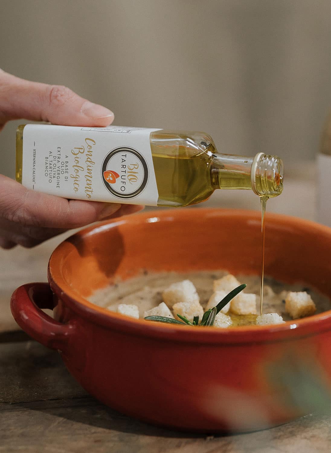 Condimento  a Base di Olio Extra Vergine di Oliva al Tartufo Bianco 